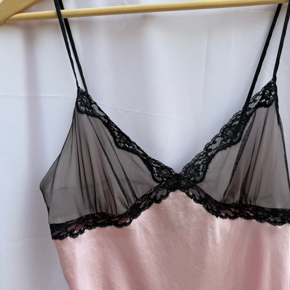 •SOLD• Vintage Y2K Victoria’s Secret Silk Mini Slip - Picture 7 of 9